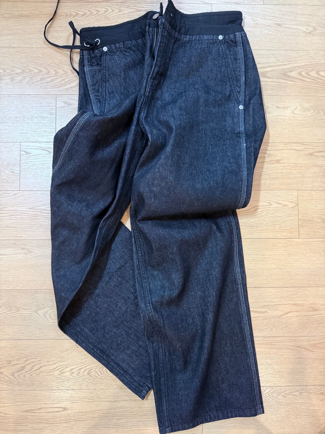 언어팩티드 플랙 데님 블랙-M 상품이미지1