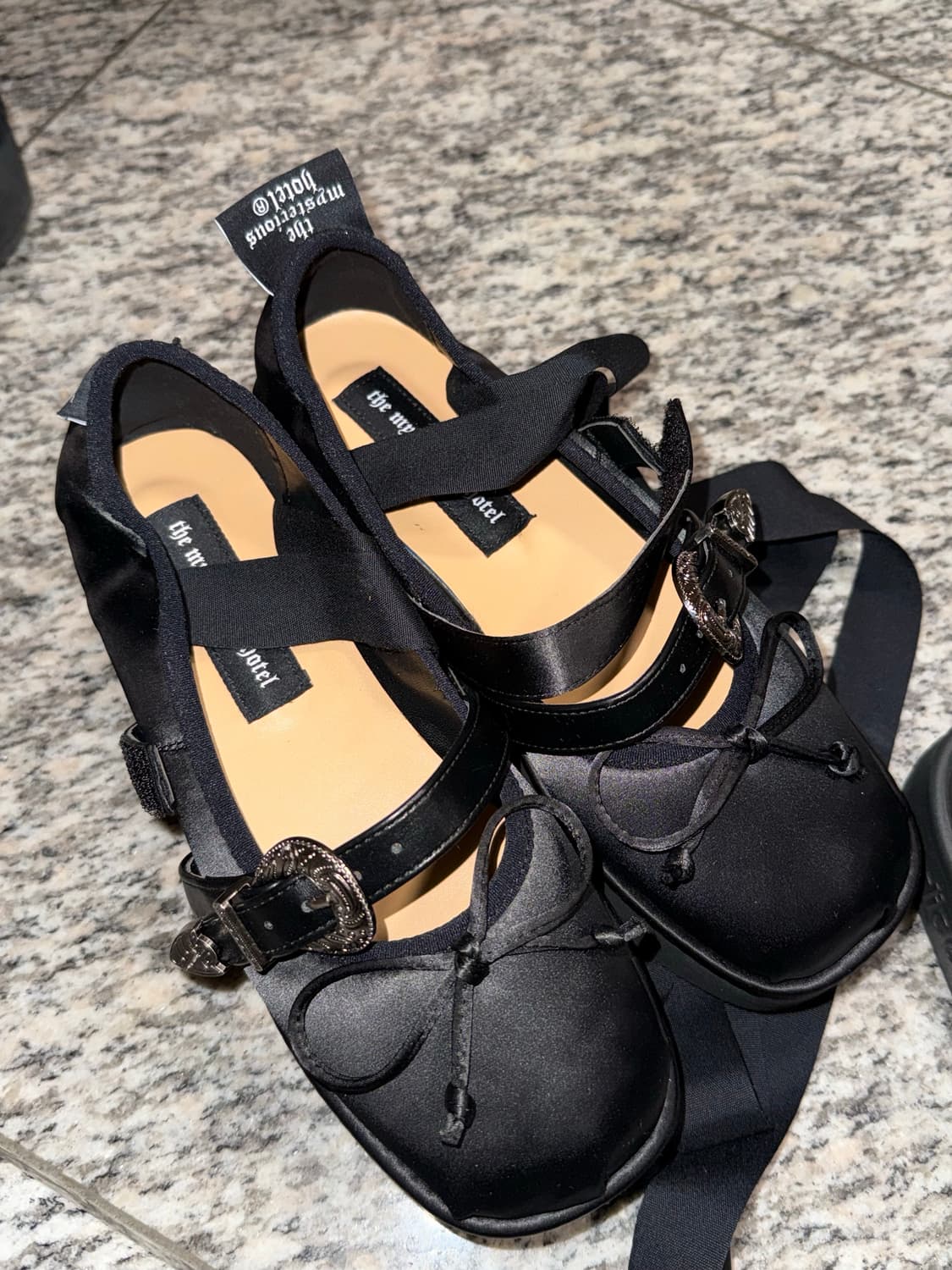 미스테리어스호텔 통굽 발레리나슈즈 블랙 m 상품이미지2