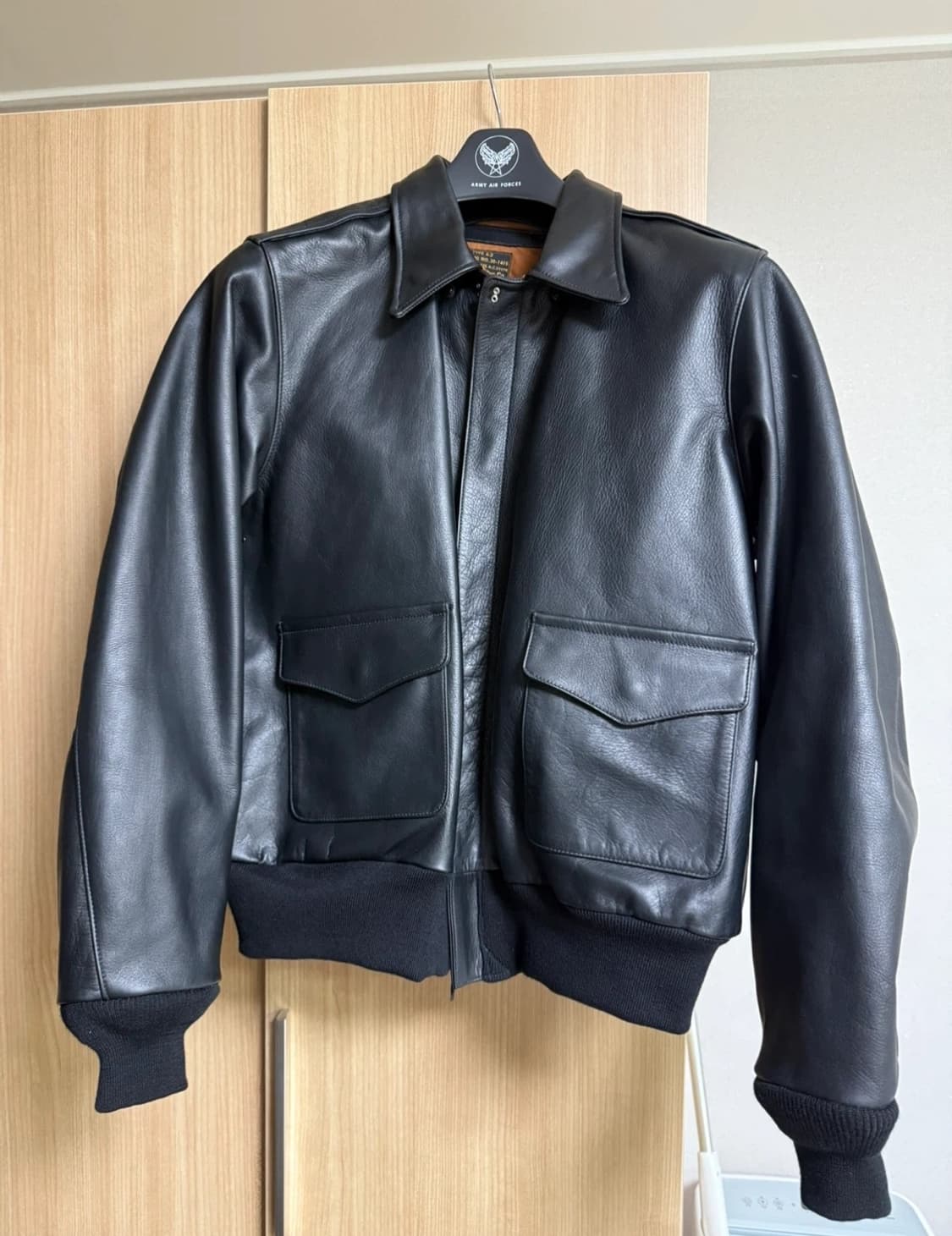 아카펠라클로딩 a2 소가죽제품 판매합니다.( 예약중) 상품이미지1