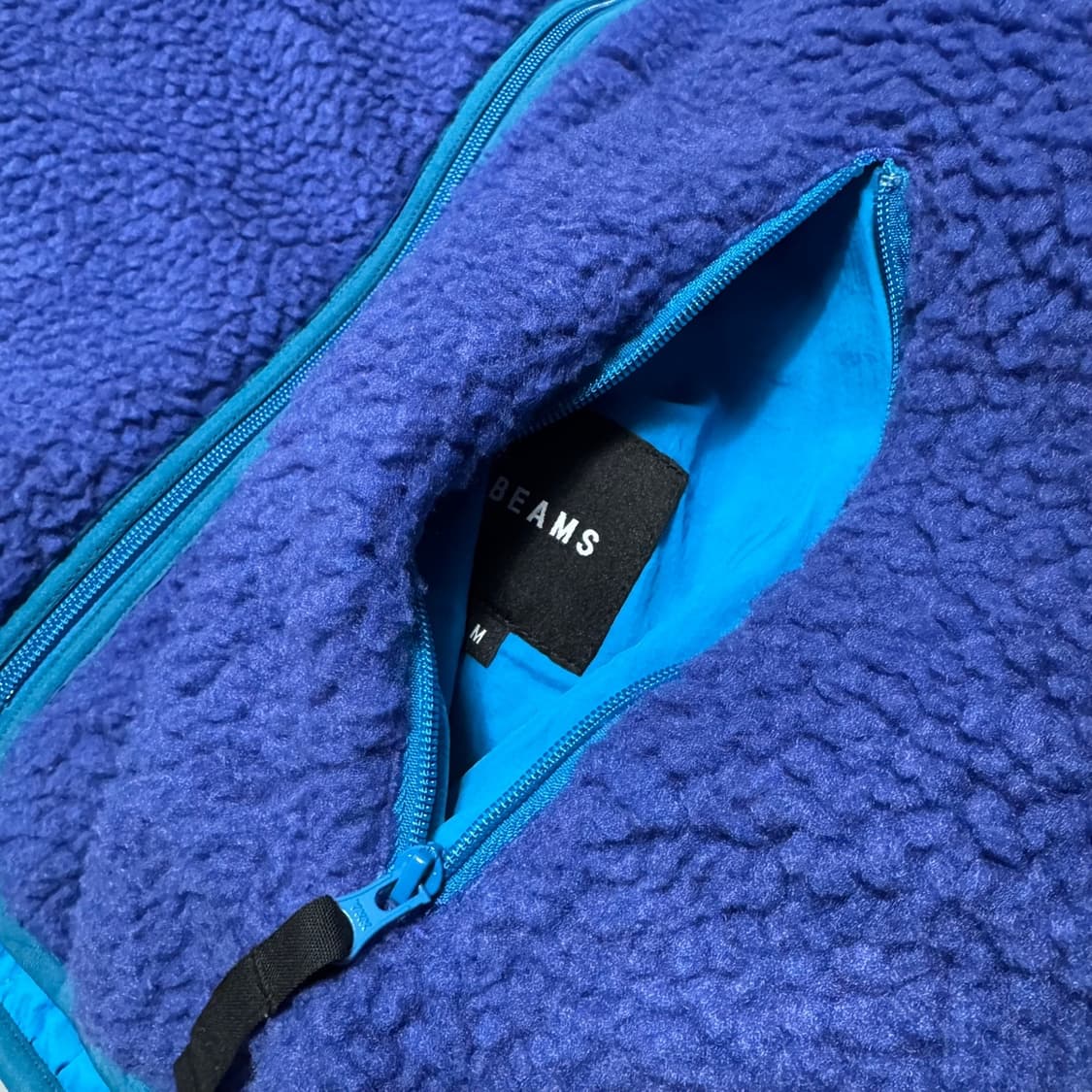 빔즈(BEAMS) 로얄블루 나일론 폴리 혼방 보아플리스 리버시블 자켓 상품이미지3