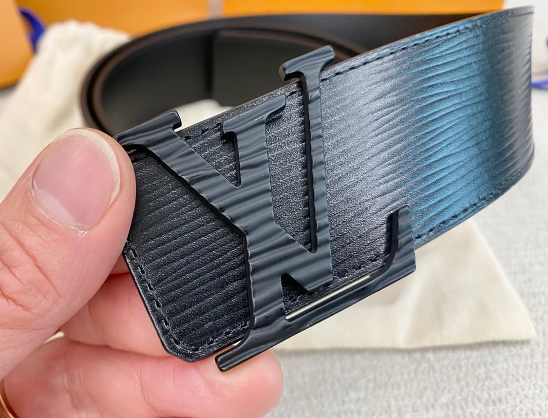 루이비통 LV 이니셜 벨트 에삐 블랙 벨트 90 사이즈(컨디션굿) 상품이미지3