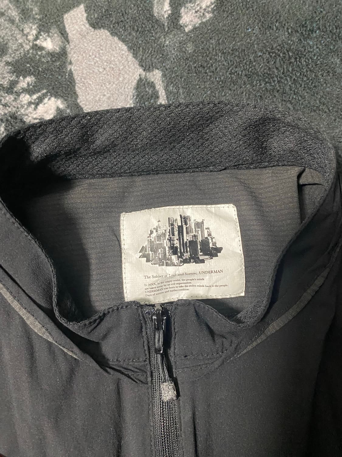 언더커버 언더커버리즘 스트라이프 바람막이 상품이미지2