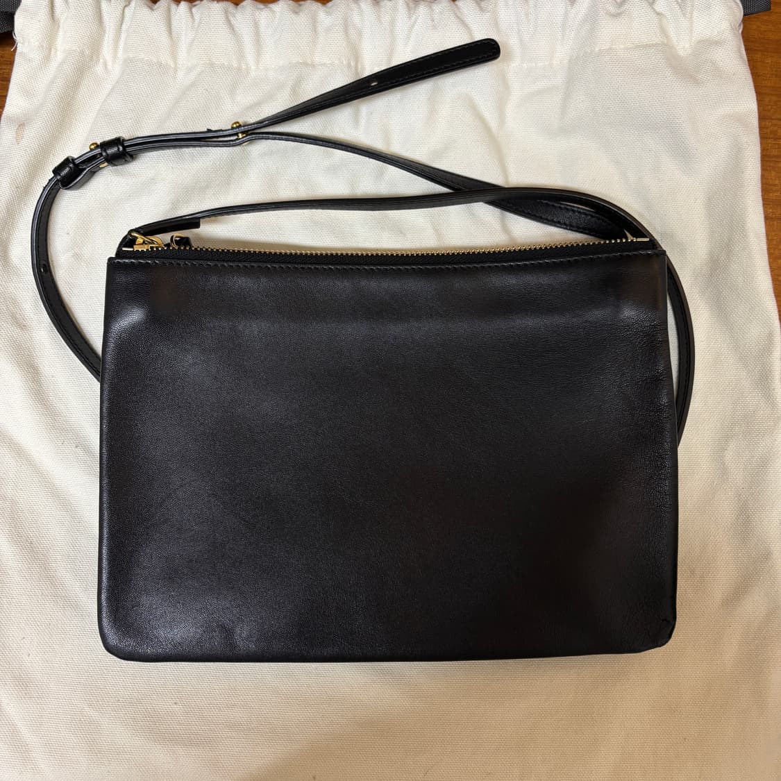 셀린느 트리오백 블랙 미디엄사이즈 상품이미지3