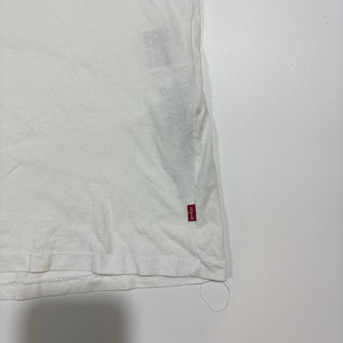 리바이스 화이트 로고 반팔티 상품이미지2