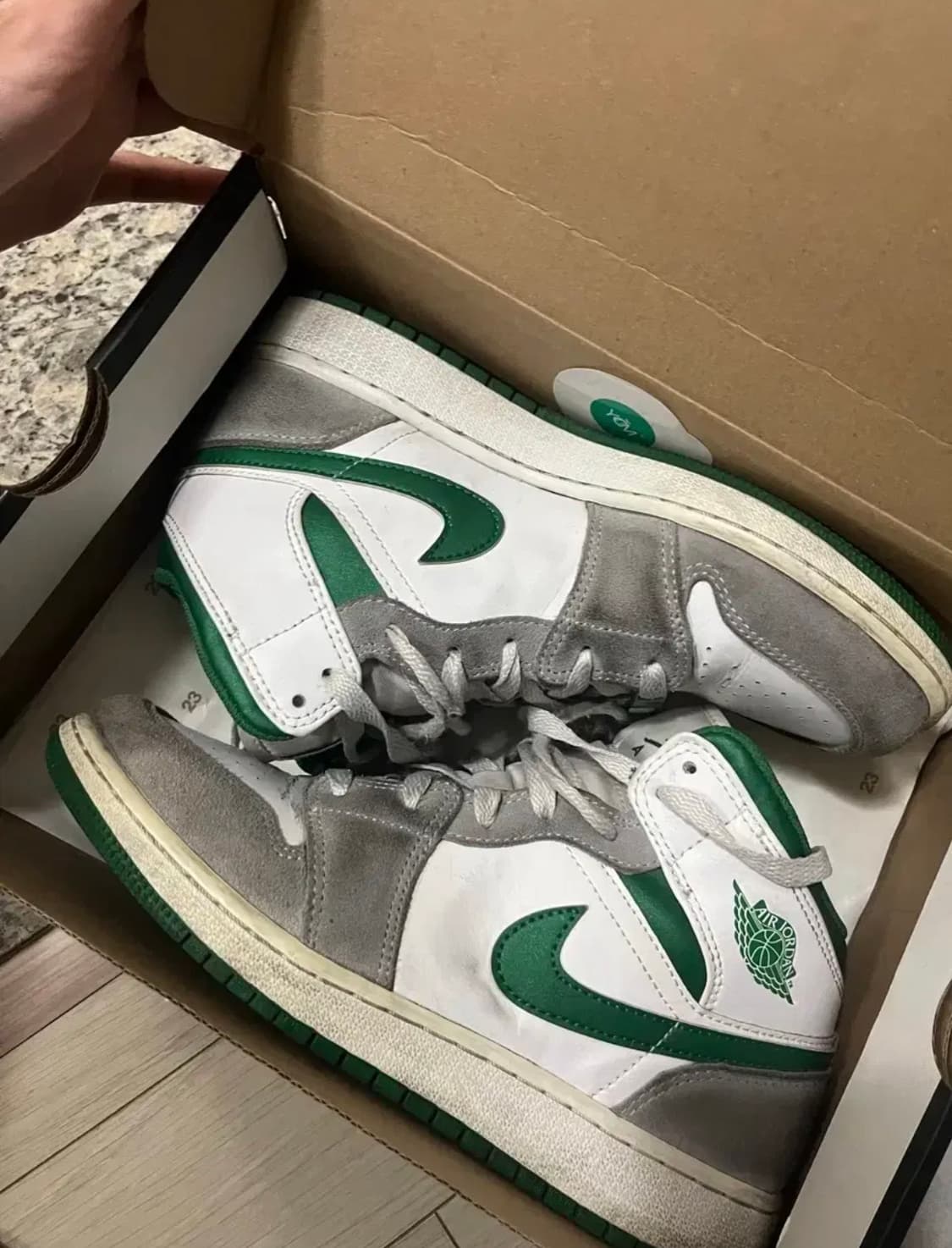 나이키 조던1 미드 SE 파인 그린 라이트 스모크 그레이 240 상품이미지2