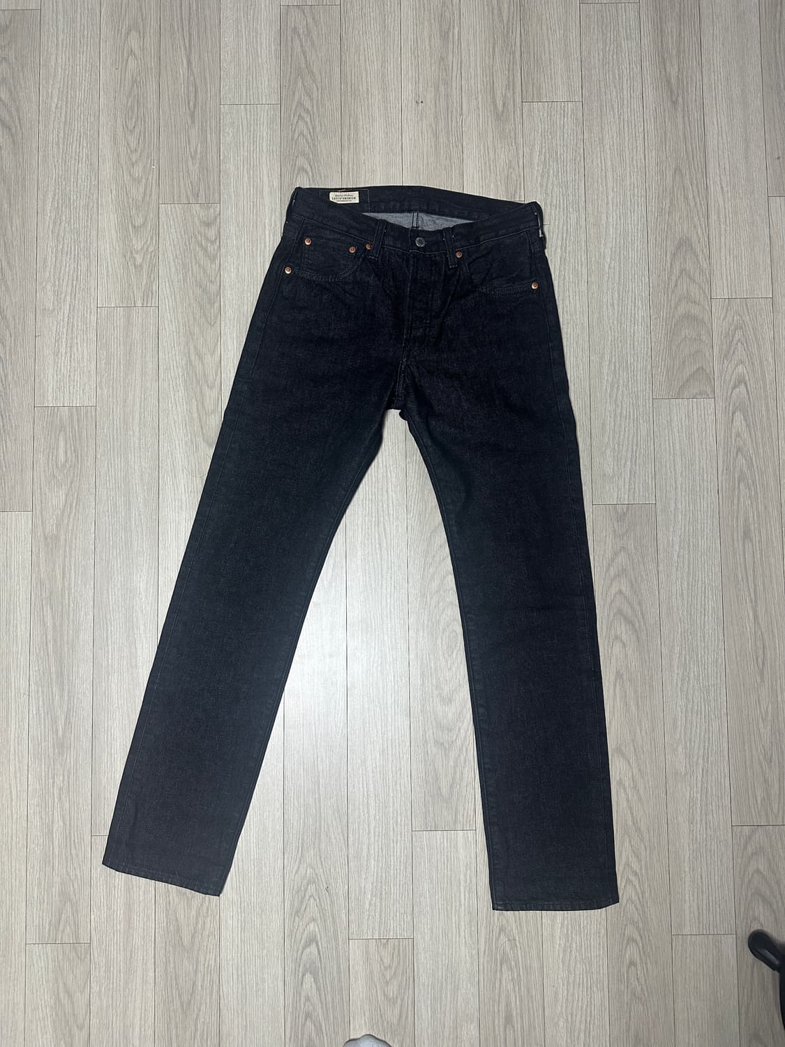 리바이스 501 블랙 셀비지 005013654 상품이미지2