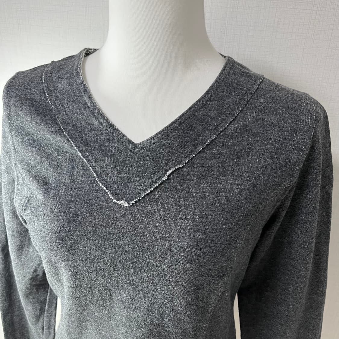 Hiroko Bis . 라인 디테일 롱슬리브 상품이미지5