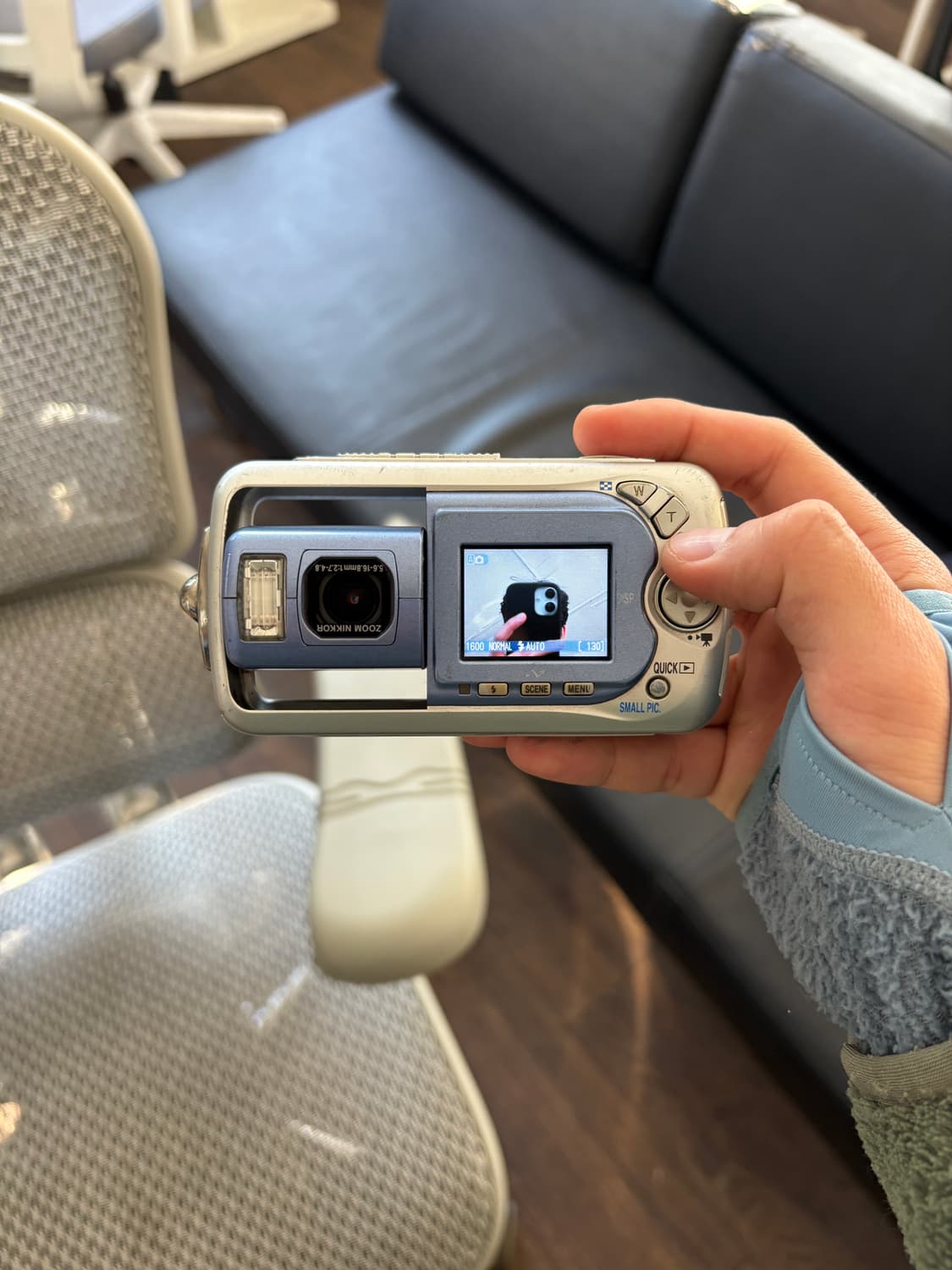 니콘 쿨픽스 e2500 디지털카메라 (황조지 카메라) 상품이미지4