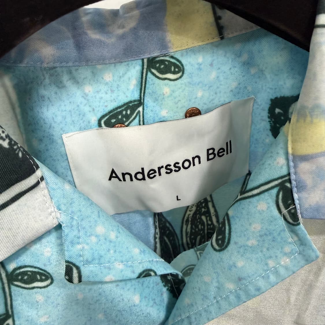 앤더슨벨 피쉬 플라워 오픈카라 반팔셔츠 상품이미지8