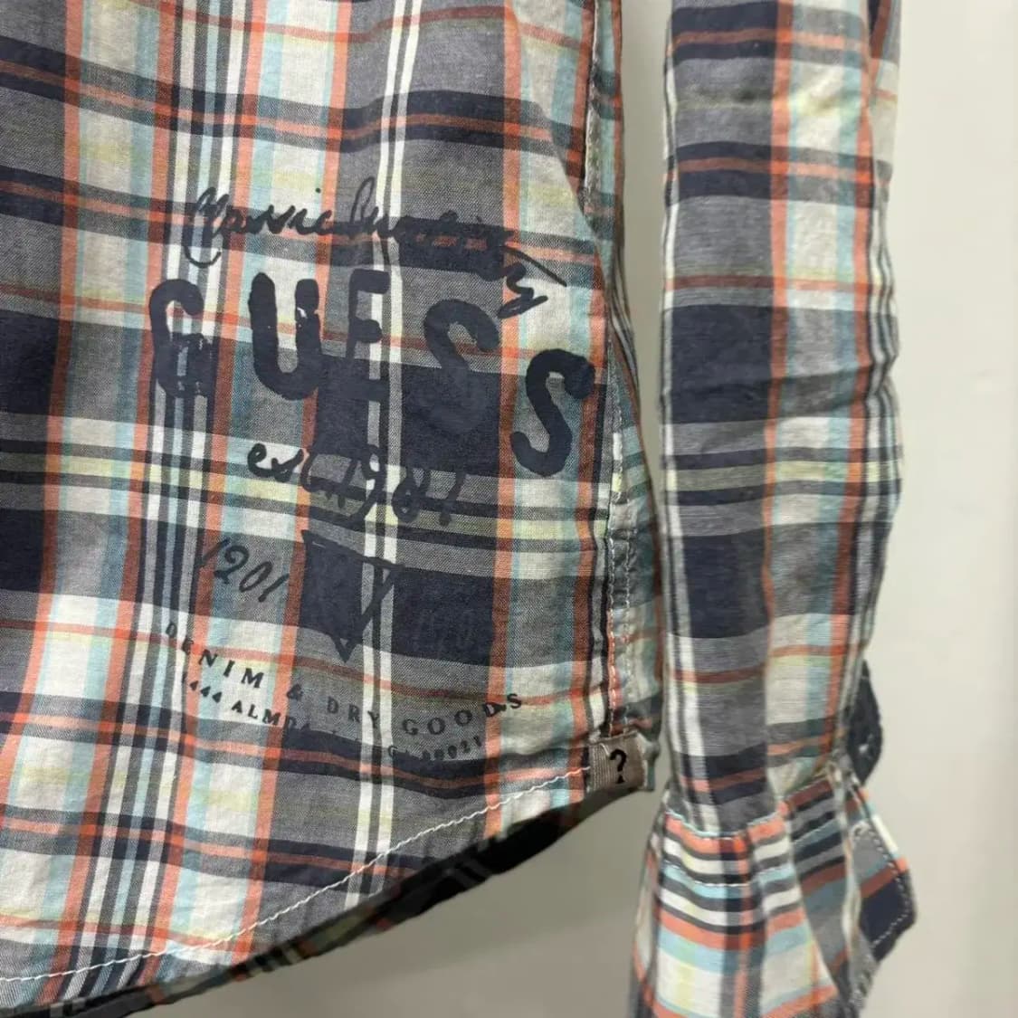 게스 GUESS 춘추 슬림핏 투포켓 코튼 체크셔츠 남방(100) 급처해요 상품이미지5