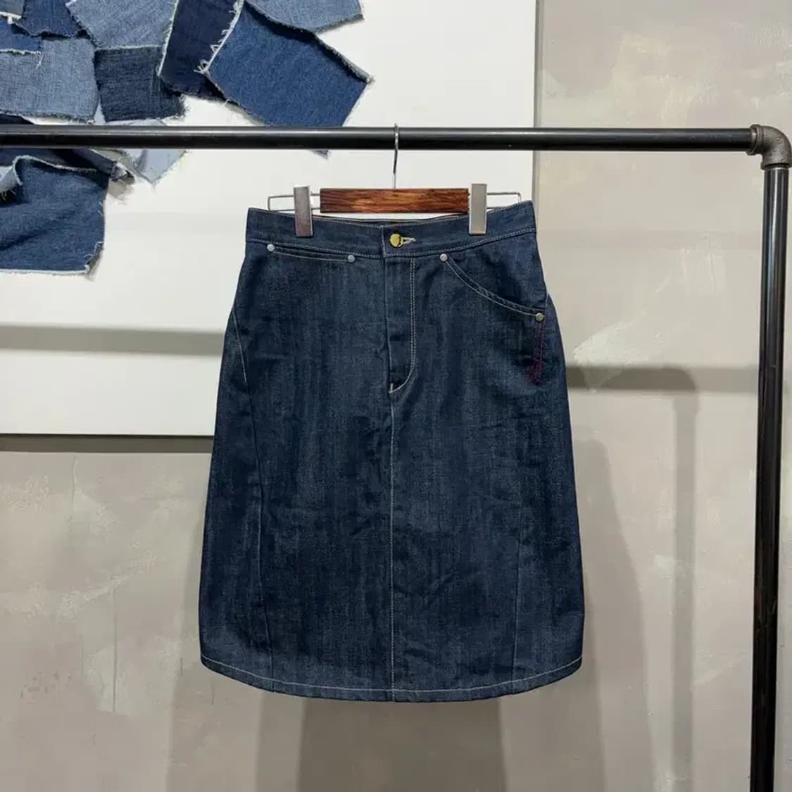 (25인치) 리바이스 여성 엔지니어드 데님 청스커트 치마 상품이미지1