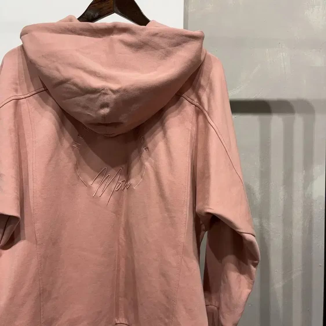 (95) 뉴발란스 여성 캐주얼 스트릿 자수 후드티 상품이미지5