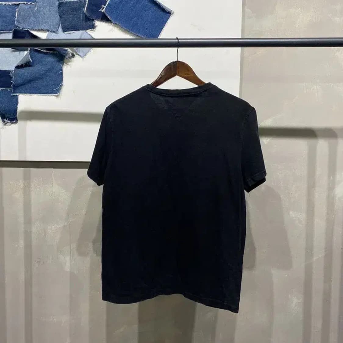 (95) 타미힐피거 여성 캐주얼 블랙 자수 반팔 티 상품이미지4