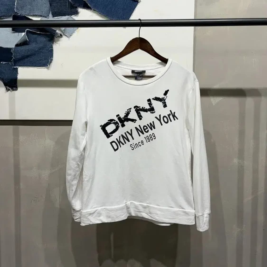 (95) DKNY 여성 캐주얼 프린팅 맨투맨 긴팔 티 상품이미지1