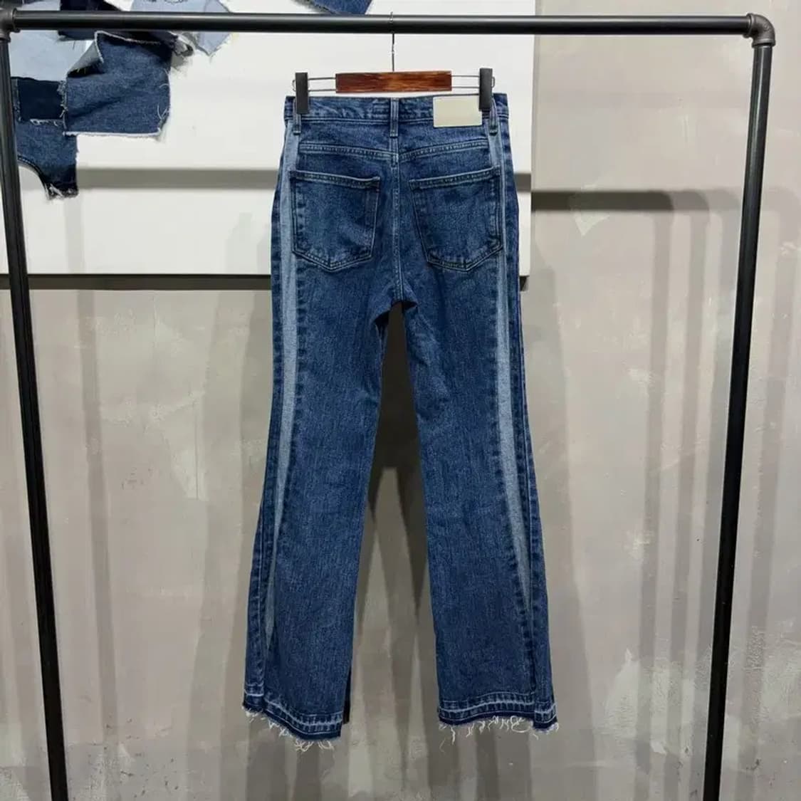 (25인치) 앤더슨벨 여성 스트릿 컷팅 부츠컷 청바지 데님팬츠 상품이미지3