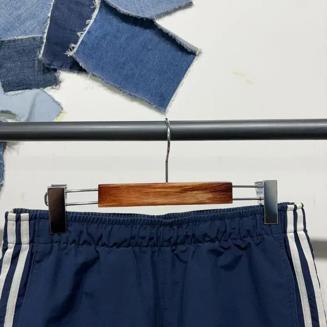 (32~34인치) 아디다스 운동 스포츠 밴딩 네이비 반바지 상품이미지2