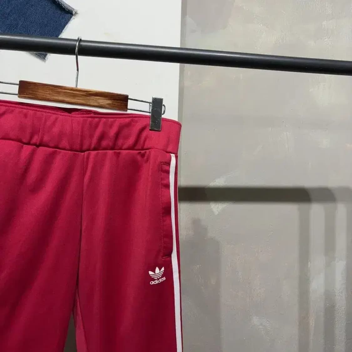 (25~27인치) 아디다스 여성 유로파 밴딩 핑크 팬츠 운동바지 상품이미지3