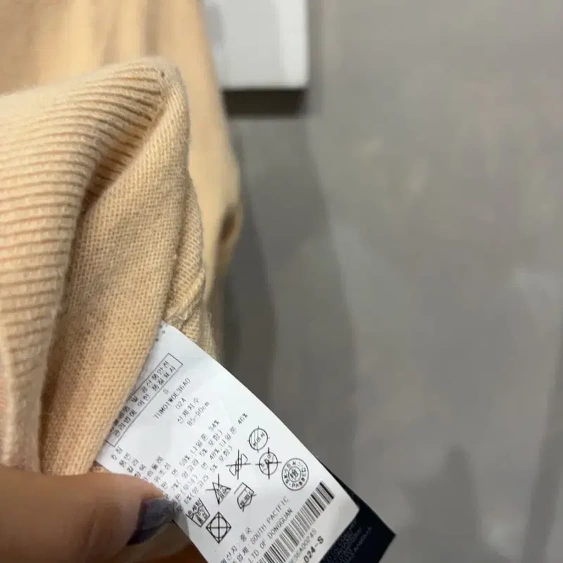 (95) 타미힐피거 여성 캐주얼 브이넥 자수 니트 상품이미지5
