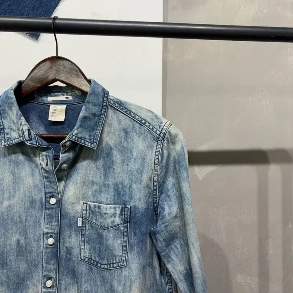 (85) 리바이스 여성 캐주얼 타이다이 데님 롱셔츠 청남방 상품이미지3