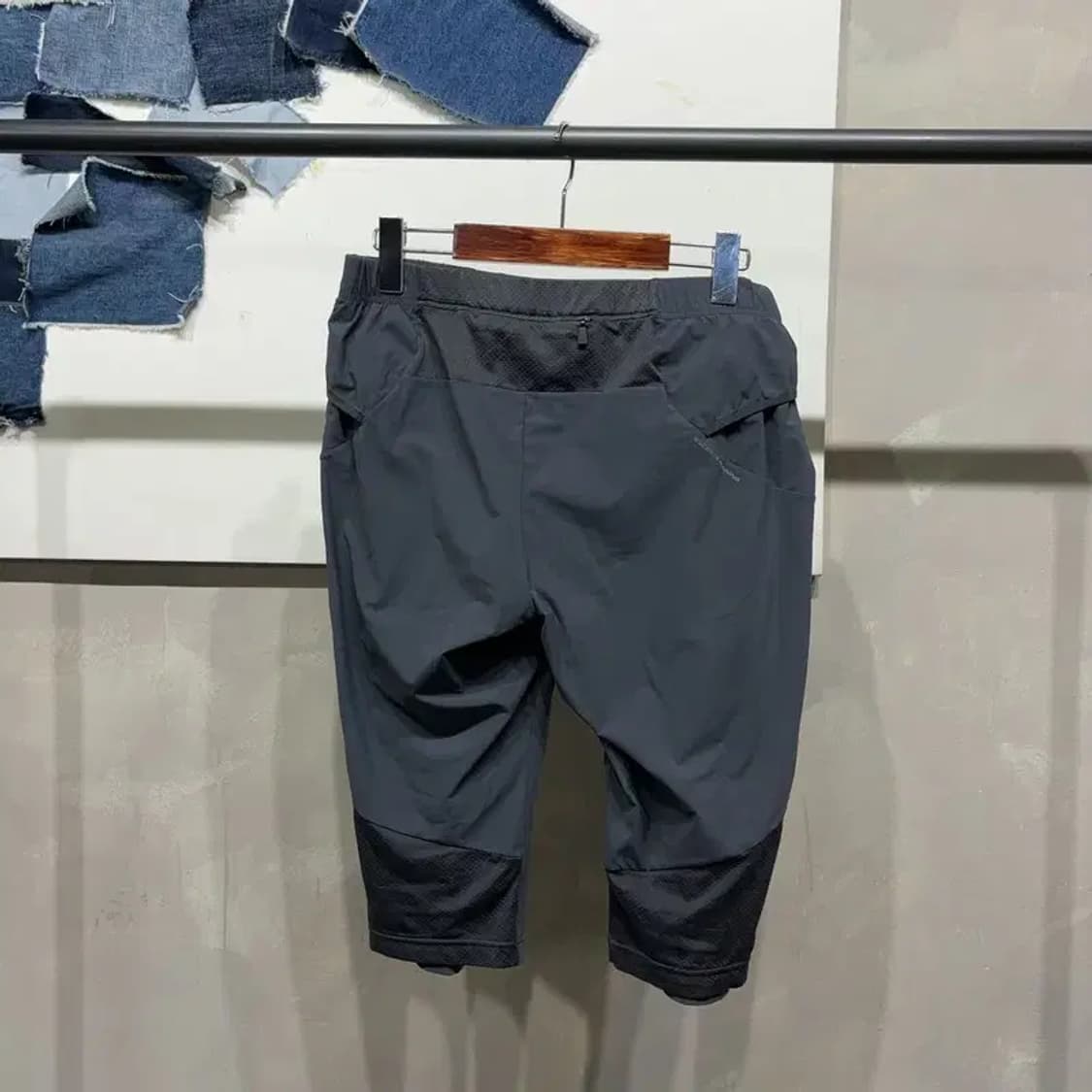 (27~29인치) 데상트 여성 스포츠 배닝 기능성 6부 반바지 상품이미지4