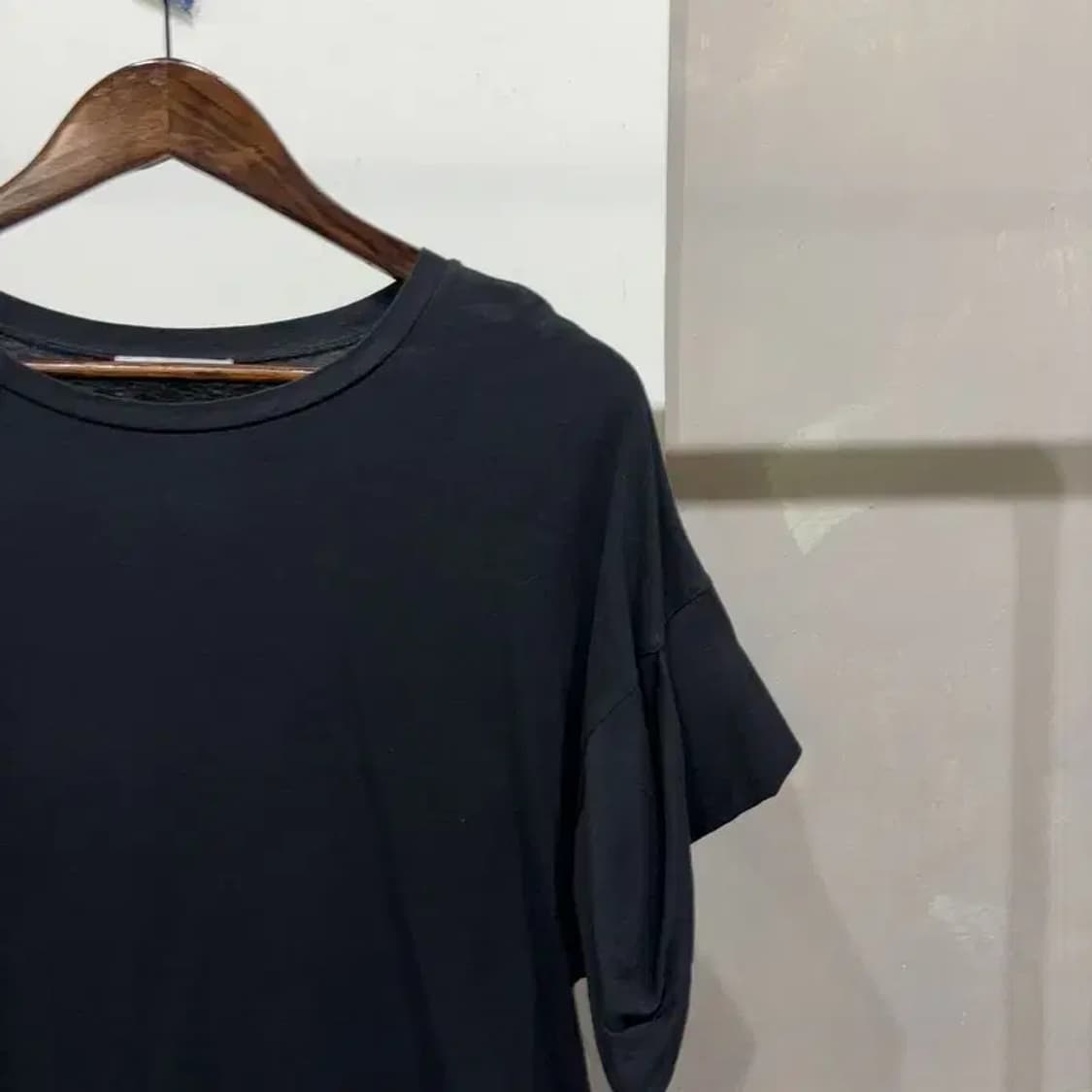 (95) 자라 ZARA 여성 캐주얼 블랙 무지 반팔 티 상품이미지3