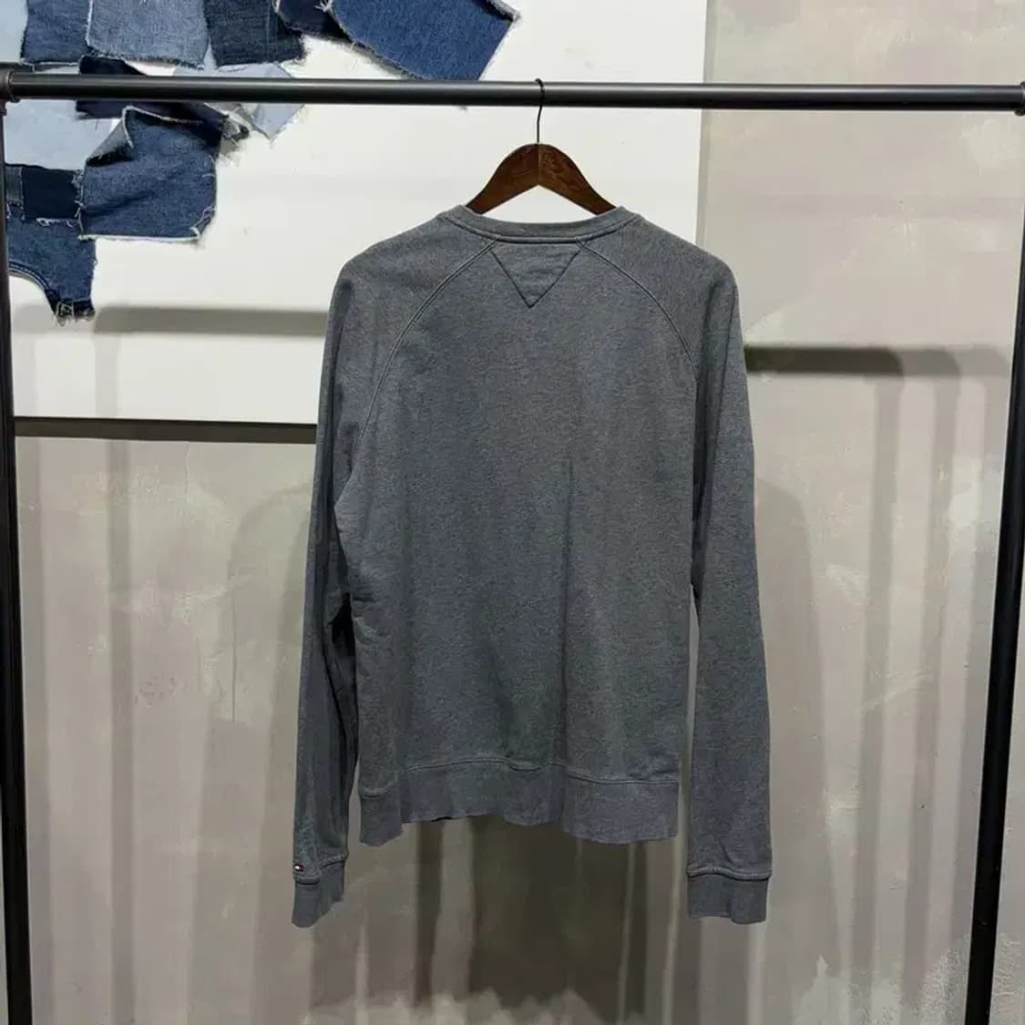 (100) 타미힐피거 캐주얼 스트릿 자수 맨투맨 긴팔티 상품이미지4