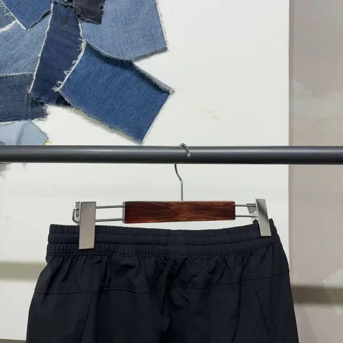 (26~28인치) 네파 여성 홑겹 밴딩 6부 아웃도어 반바지 상품이미지5