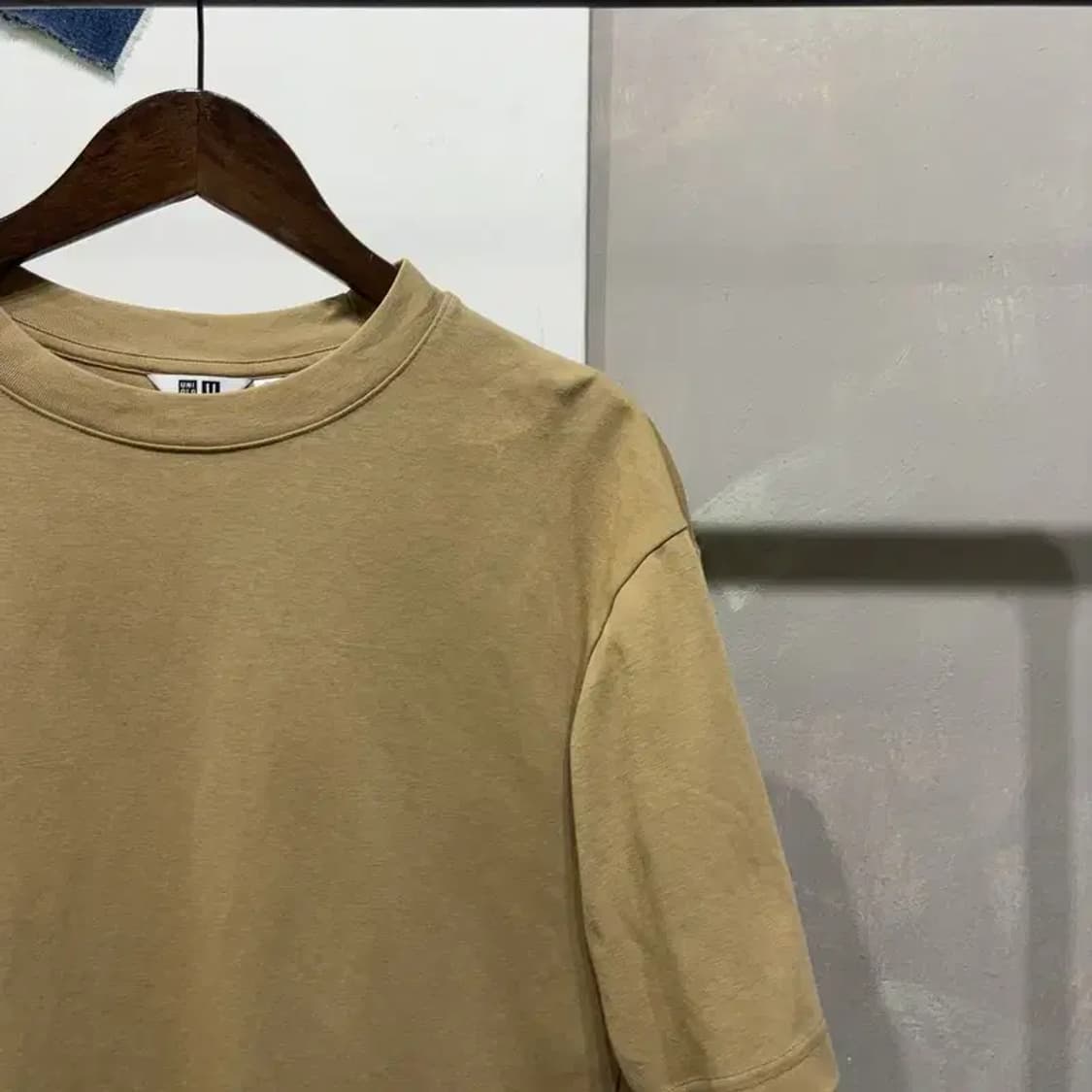 (95) 유니클로U 캐주얼 베이직 무지 반팔 티 상품이미지3