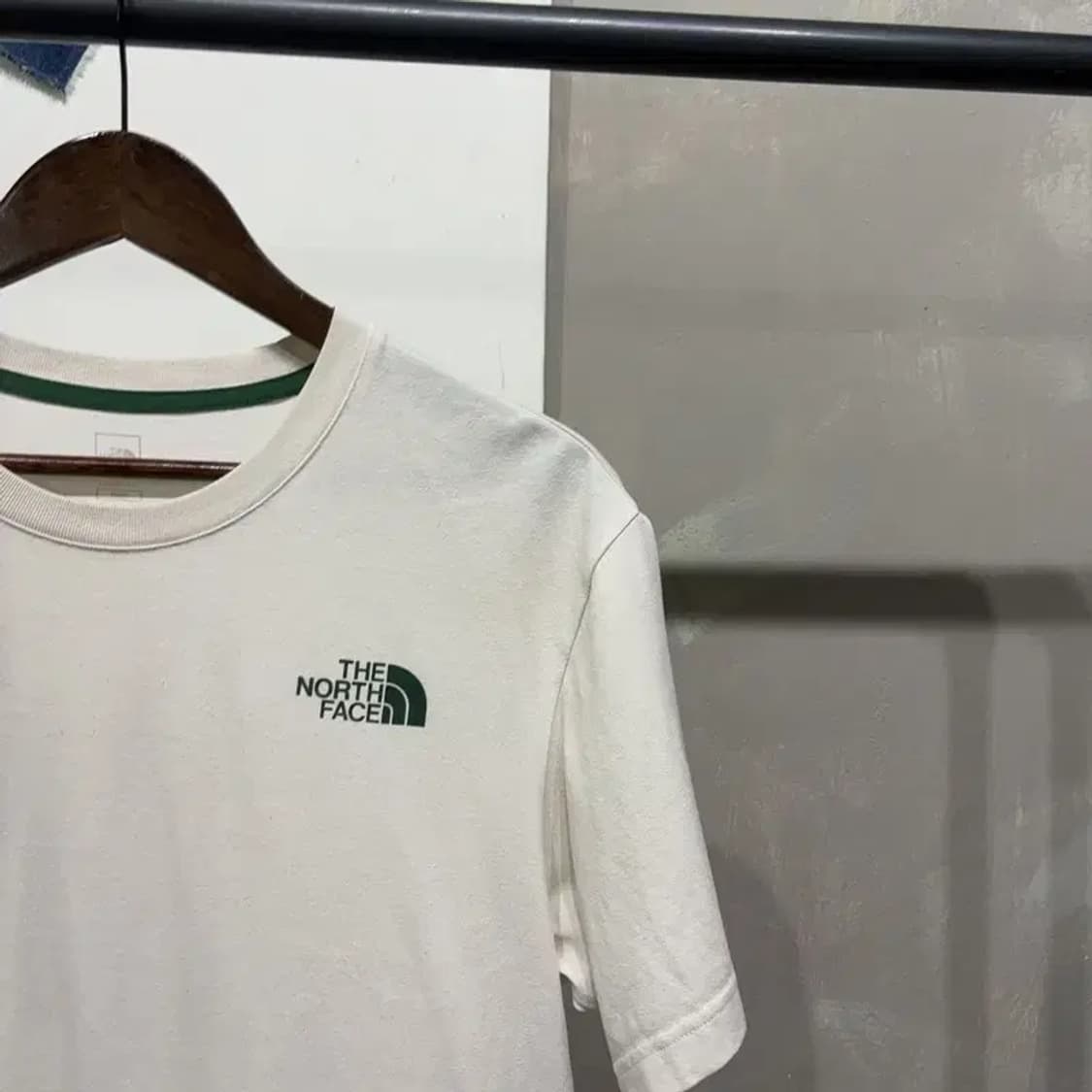 (95) 노스페이스 등산 아웃도어 백 프린팅 반팔 티 상품이미지3