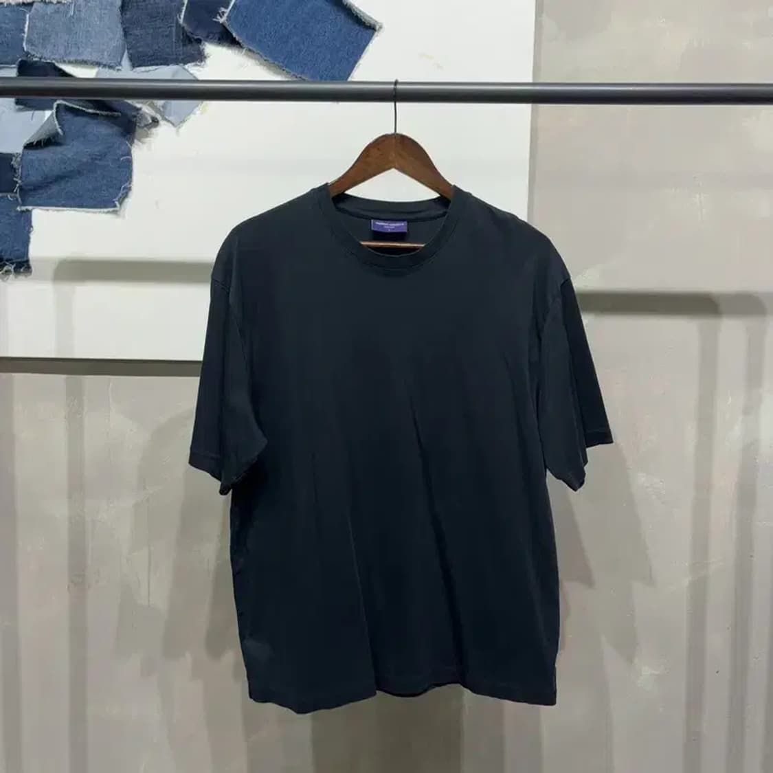 (100) 무신사스탠다드 캐주얼 무지 블랙 반팔 티 상품이미지1