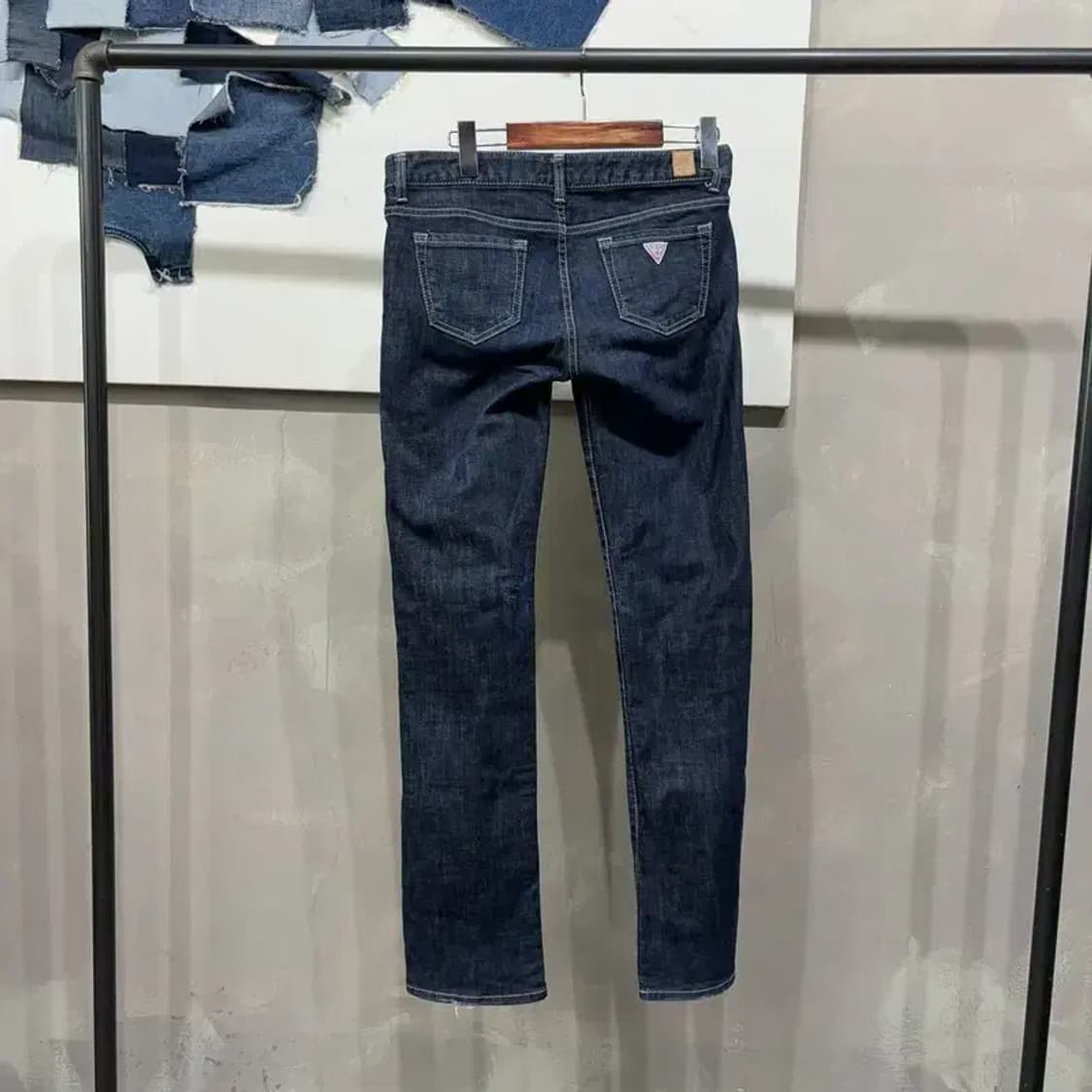 (28인치) 게스 여성 캐주얼 진청바지 데님팬츠 상품이미지3