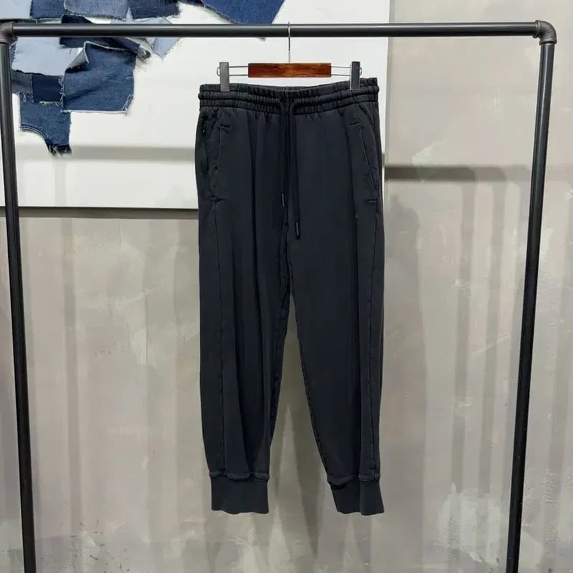 (32~34인치) 아디다스 캐주얼 밴딩 자수 조거팬츠 운동바지 상품이미지1