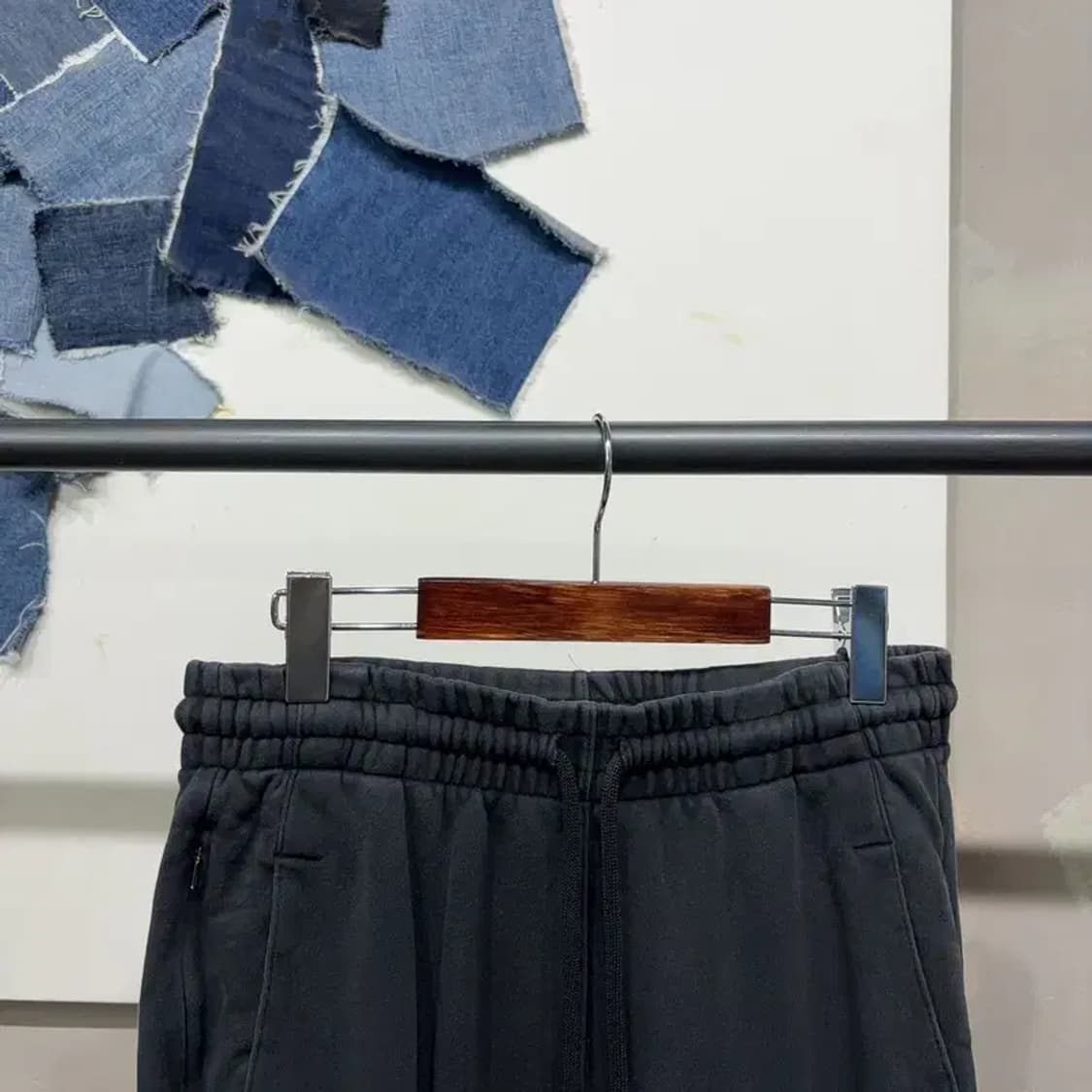 (32~34인치) 아디다스 캐주얼 밴딩 자수 조거팬츠 운동바지 상품이미지2
