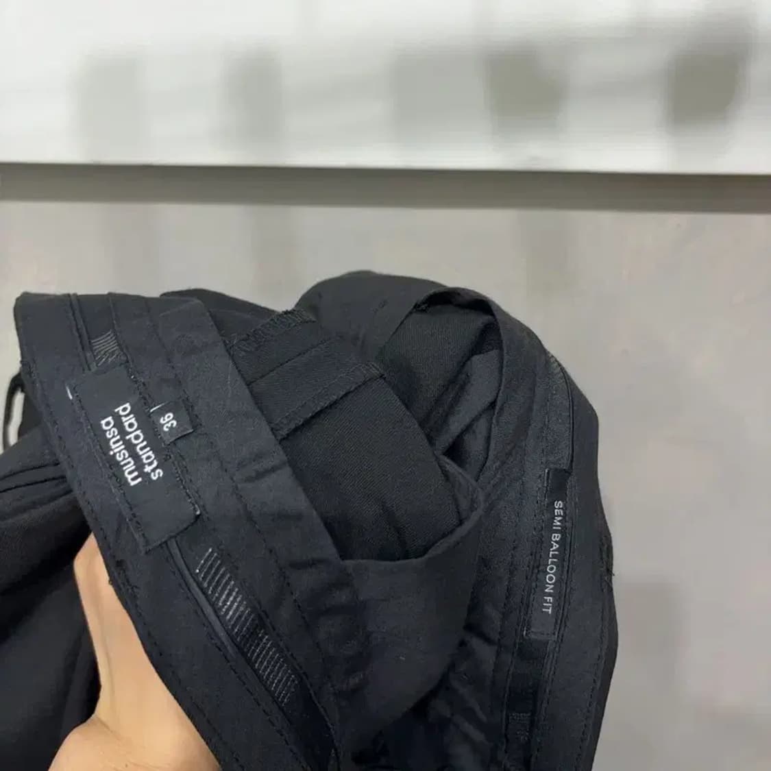 (36인치) 무신사스탠다드 캐주얼 턱 슬랙스 바지 팬츠 상품이미지5
