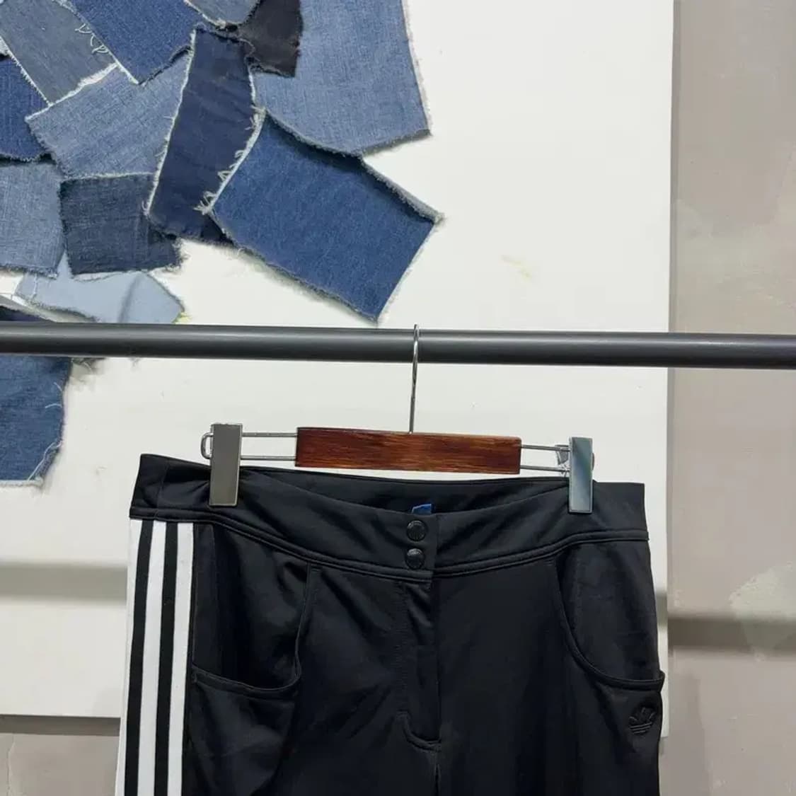(32인치) 아디다스 스트릿 슬림 슈퍼지 트랙팬츠 츄리닝바지 상품이미지2