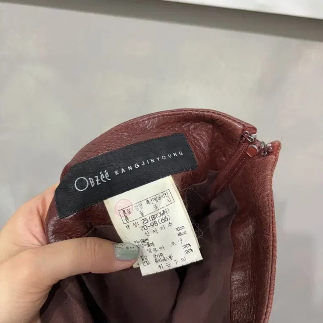 (27인치) 오브제 여성 캐주얼 양가죽 펀칭 미디스커트 치마 상품이미지6