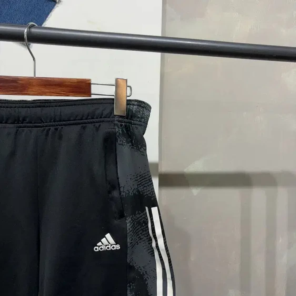 (26~28인치) 아디다스 여성 스포츠 밴딩 반바지 숏팬츠 상품이미지3