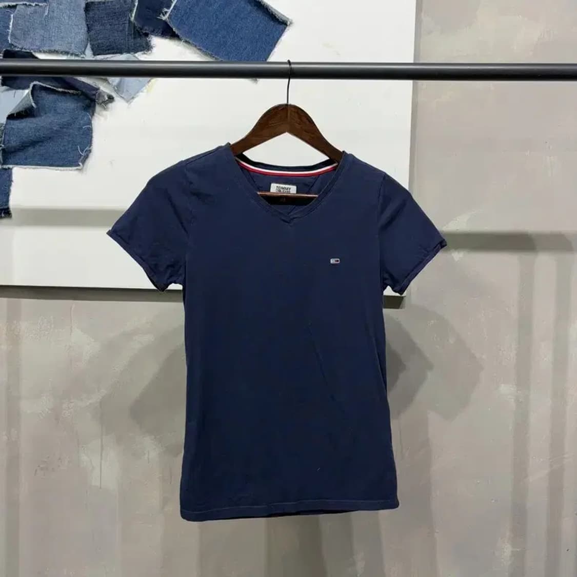 (80) 타미힐피거 여성 캐주얼 브이넥 네이비 반팔 티 상품이미지1