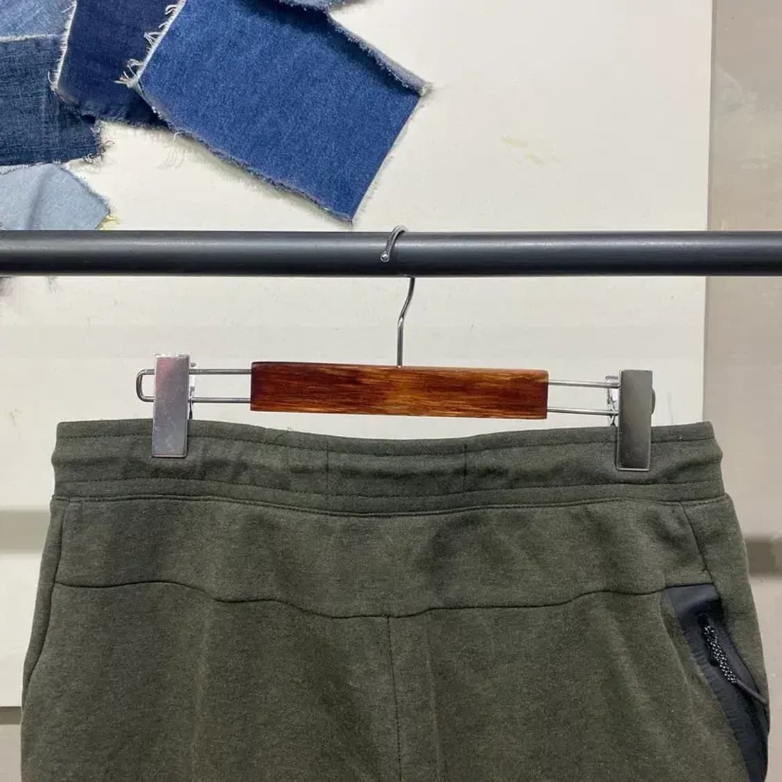 (30~32인치) 나이키 테크팩 카키 밴딩 운동바지 팬츠 상품이미지4