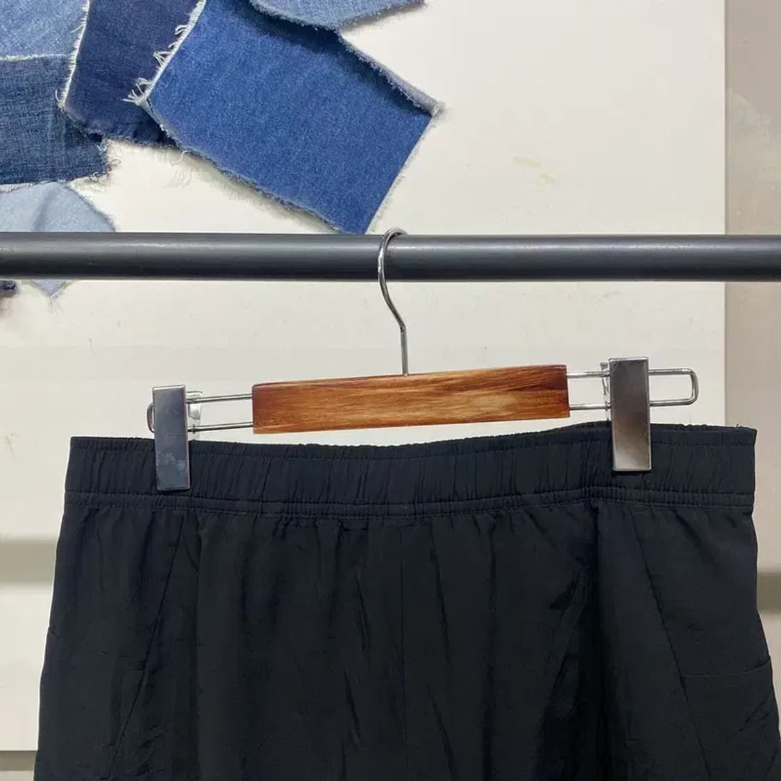 (30~32인치) 데상트 운동 기능성 밴딩 반바지 상품이미지2