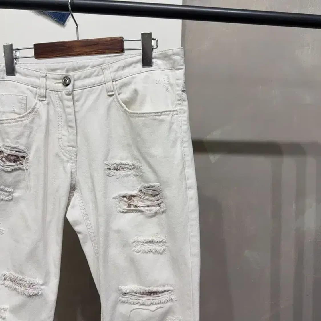 (30인치) 타임 한섬 여성 캐주얼 디스트로이드진 청바지 상품이미지3
