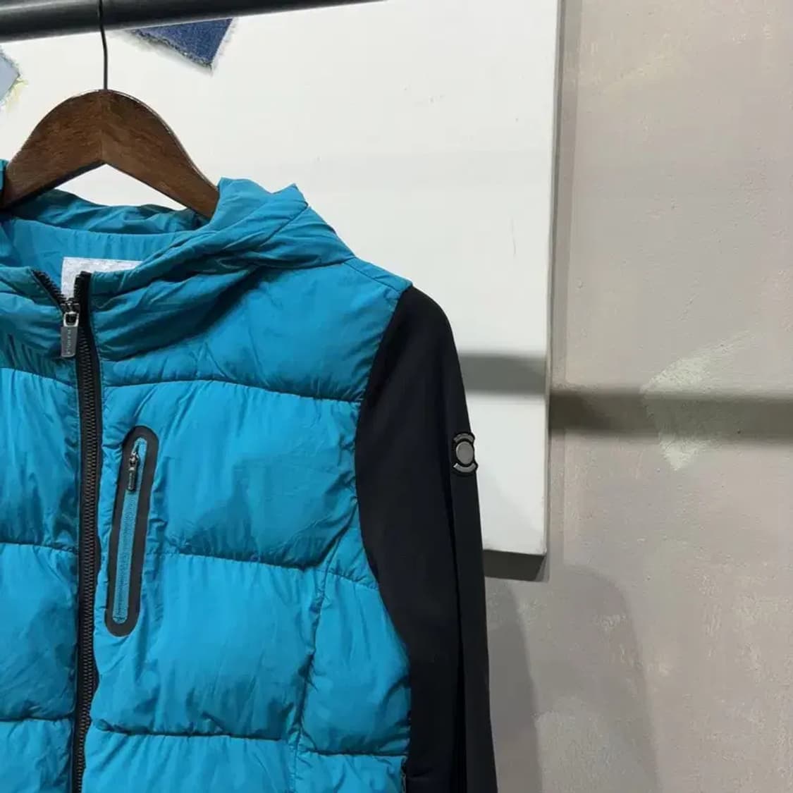 (95) 와이드앵글 여성 골프 하이브리드 패딩 자켓 상품이미지3