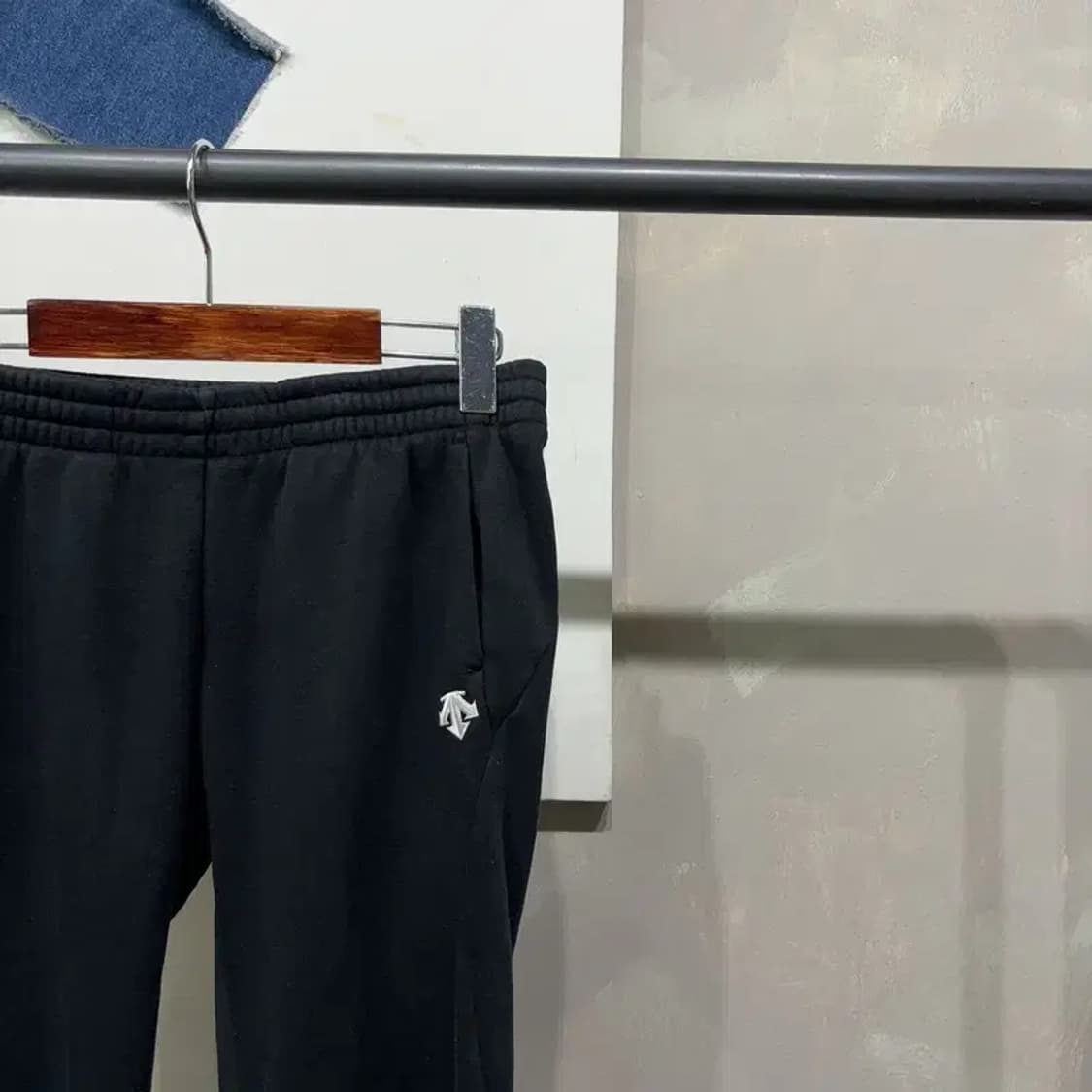 (25~27인치) 데상트 여성 밴딩 기모 트레이닝팬츠 운동바지 상품이미지3