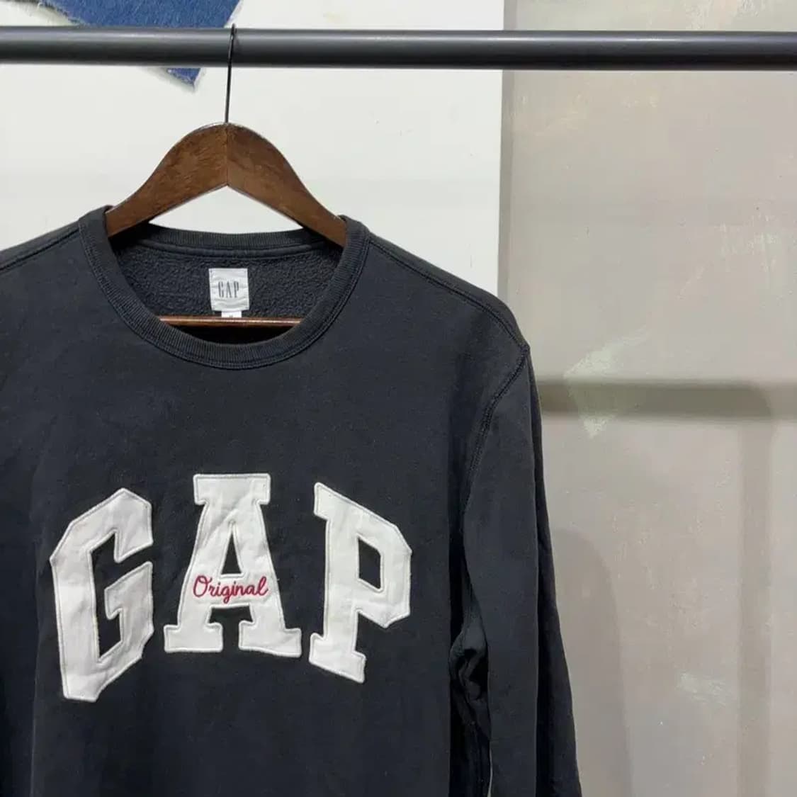 (95) GAP 갭 캐주얼 자수 기모 맨투맨 긴팔티 상품이미지3