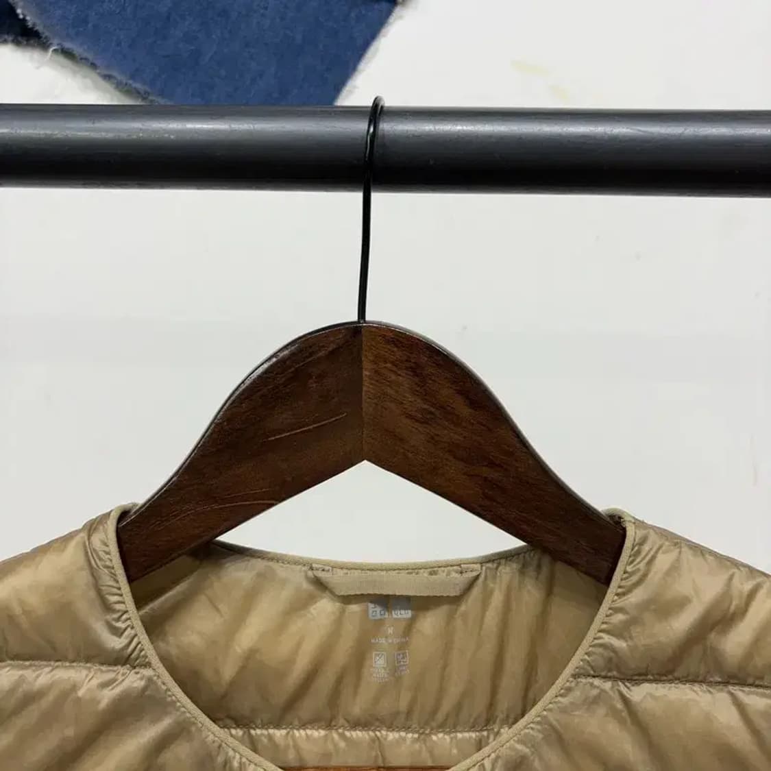 (90) 유니클로 여성 캐주얼 경량 패딩조끼 상품이미지2