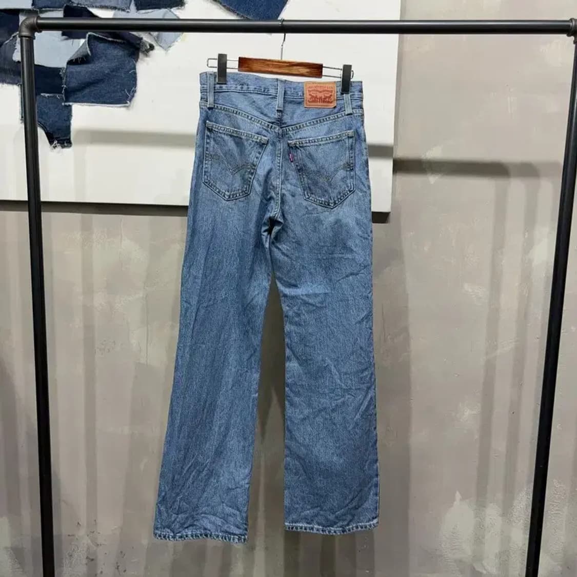 (24인치) 리바이스 여성 BAGGY 부츠컷 청바지 데님팬츠 상품이미지3