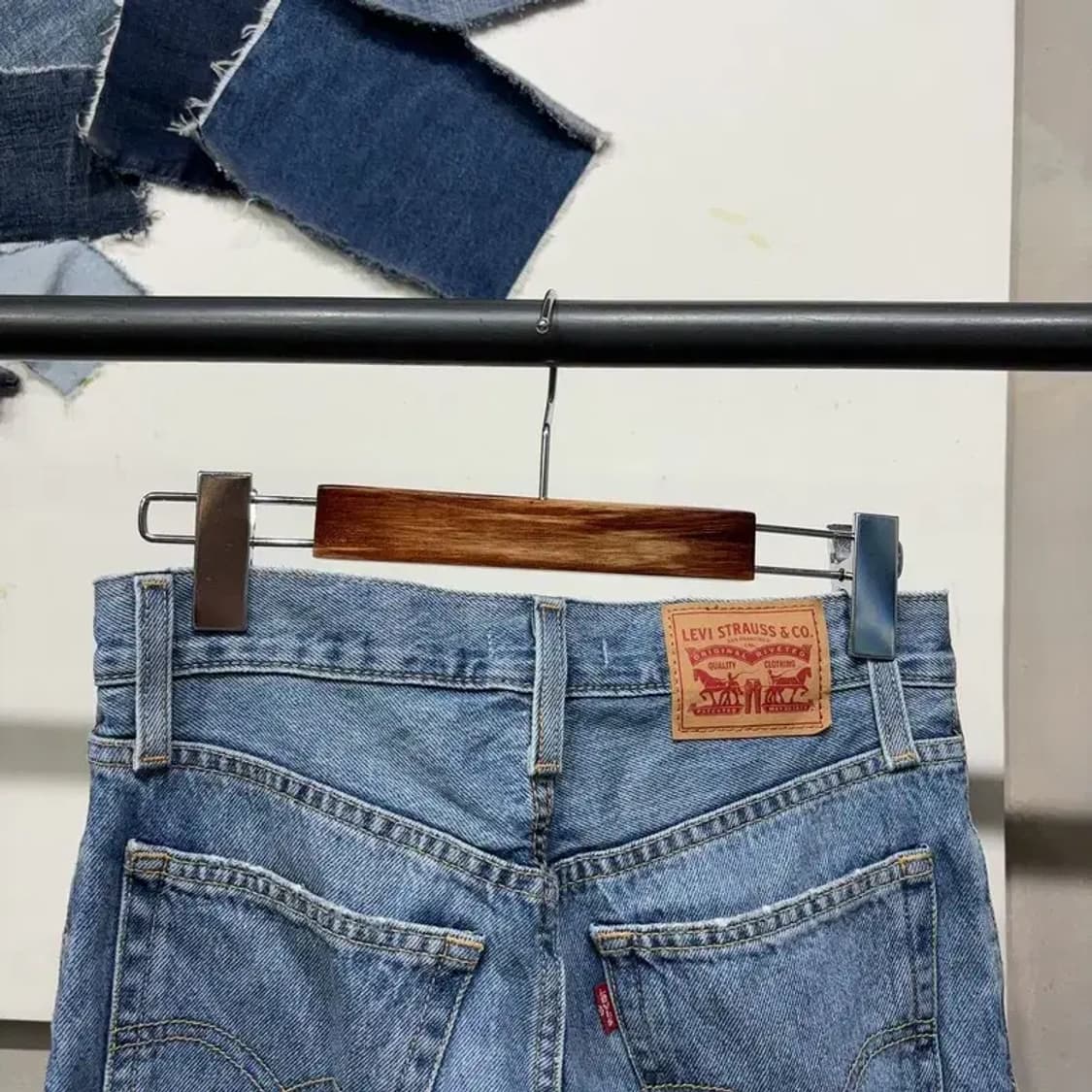 (24인치) 리바이스 여성 BAGGY 부츠컷 청바지 데님팬츠 상품이미지4