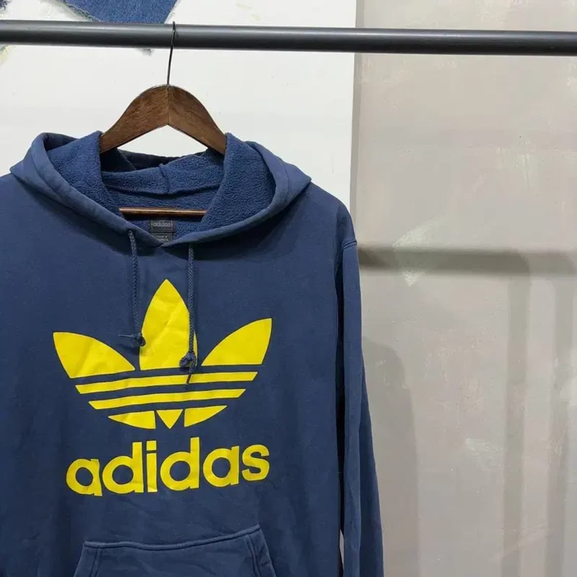 (105) 아디다스 올드스쿨 불꽃로고 프린팅 기모 후드티 상품이미지3
