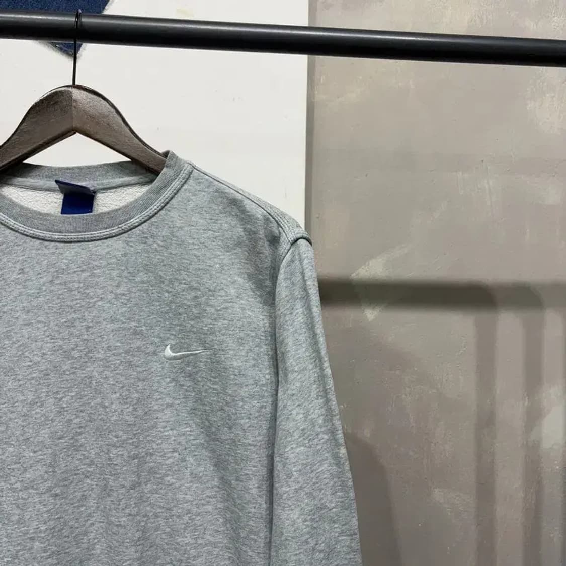 (100) 나이키 캐주얼 스트릿 기모 맨투맨 긴팔티 상품이미지3