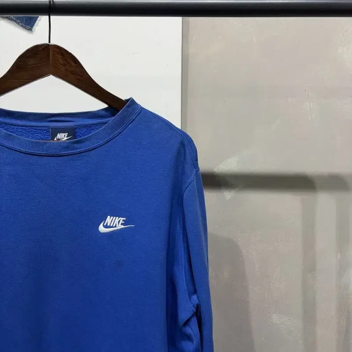 (100) 나이키 캐주얼 스트릿 기모 맨투맨 긴팔티 상품이미지3